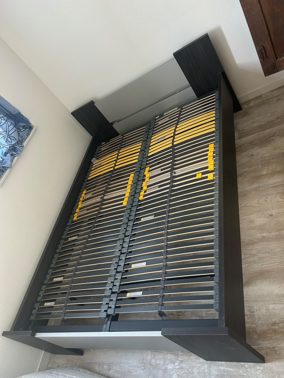Bed 140 , met professioneele lattenbodem Bossflex