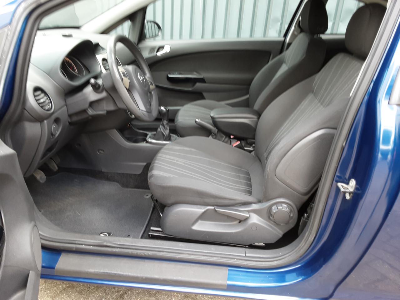 Opel Corsa 1.2-16V Enjoy 1e eigenaar