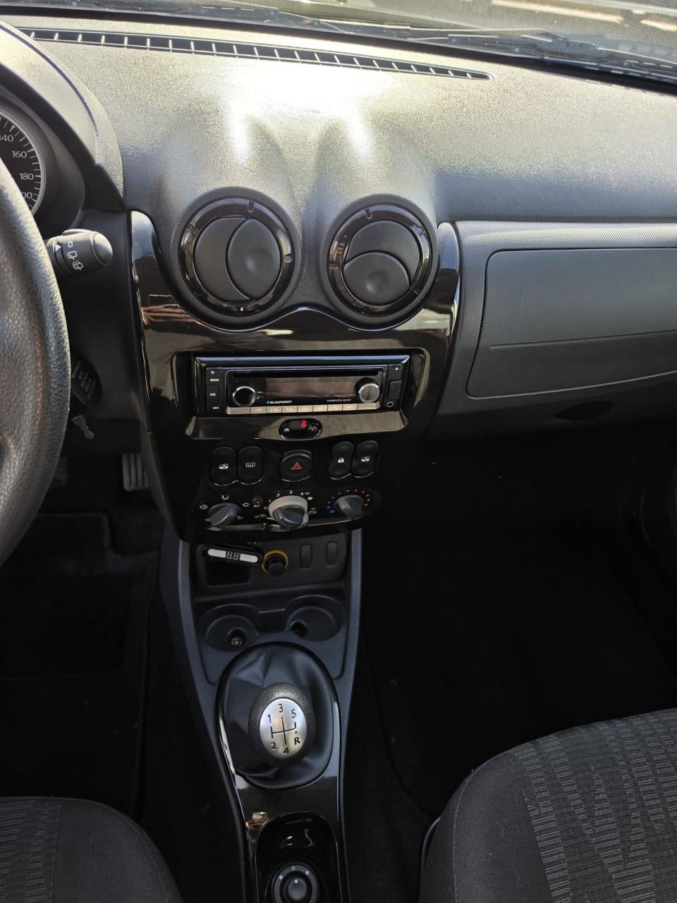 Dacia Duster 1.6 Laureate slechts 52144km