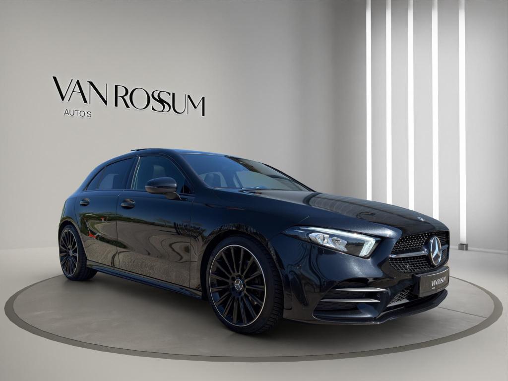 Mercedes-Benz A-Klasse 180 business solution amg pano | stoelverwarming | 1