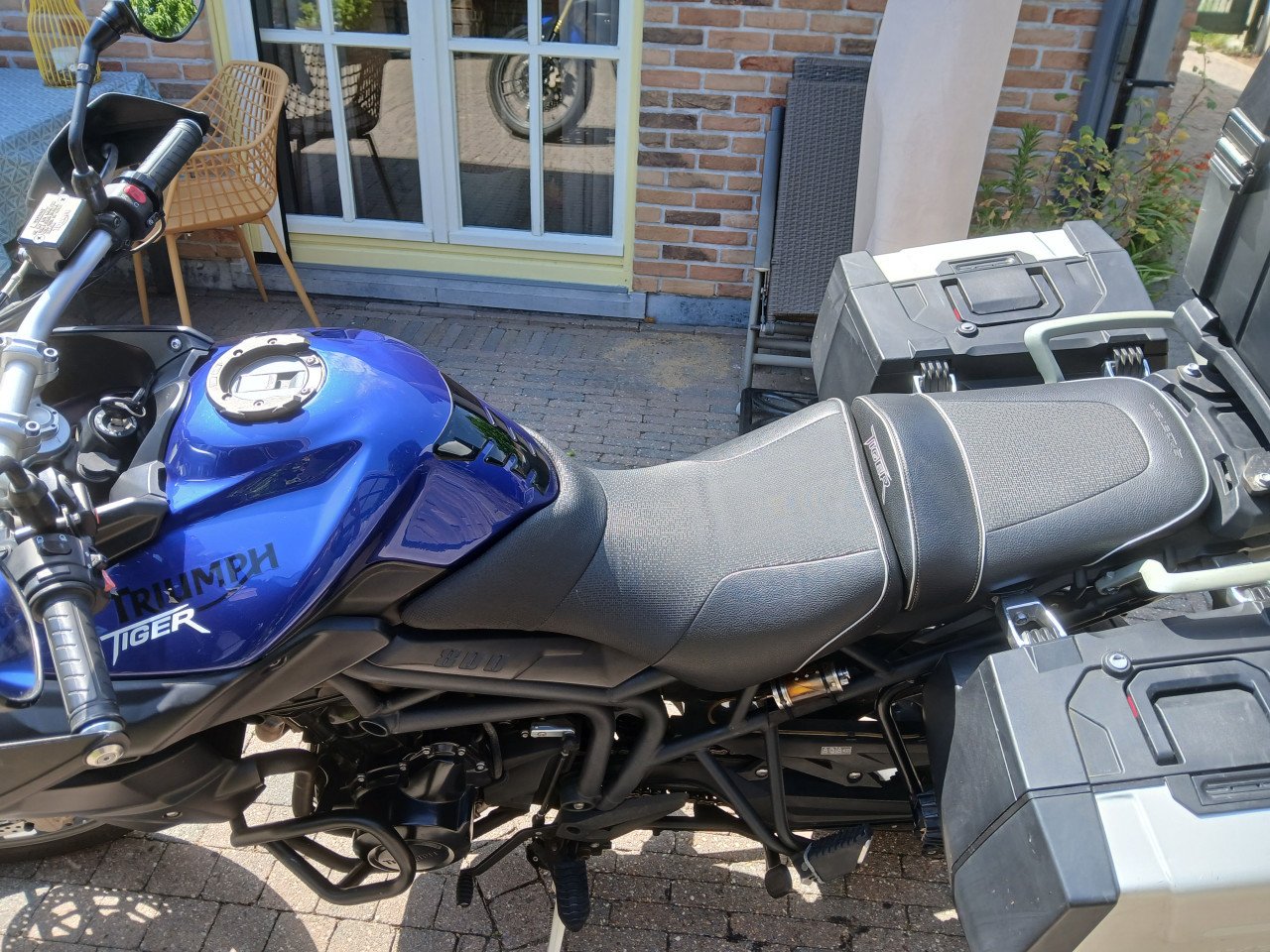 Triumph tiger 800