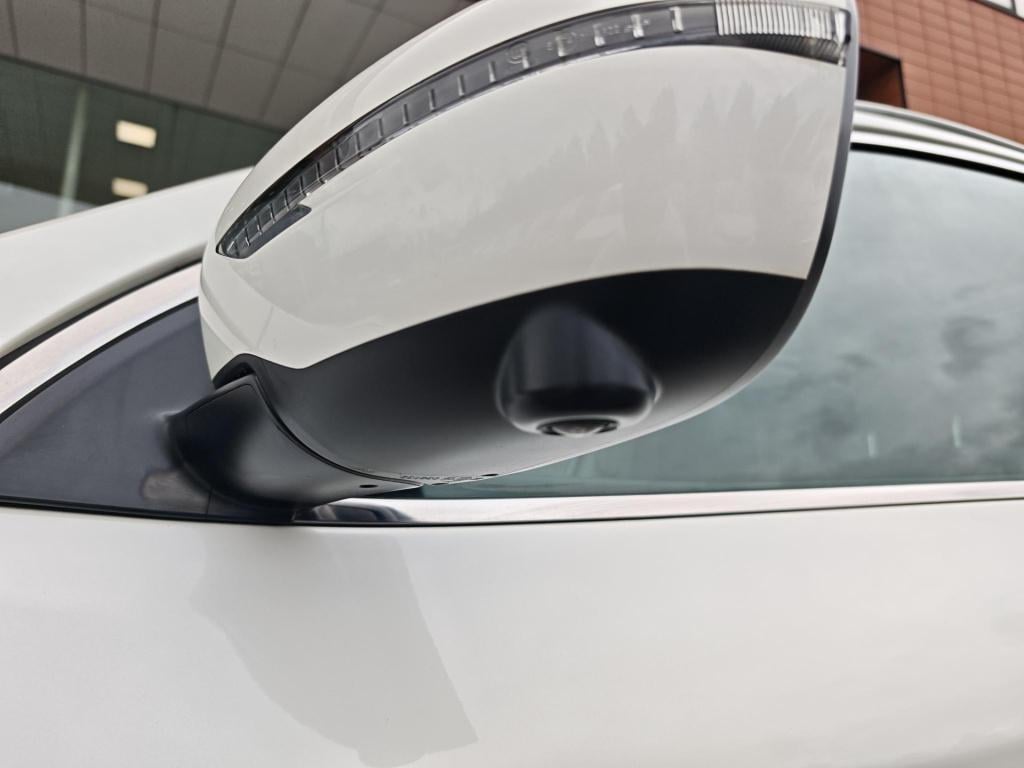 Nissan Qashqai 1.2 tekna automaat incl. trekhaak!