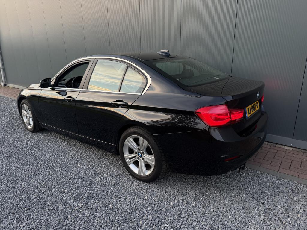 BMW 3-serie 320i 184pk sedan executive luxury