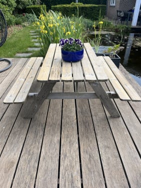Houten picknicktafel