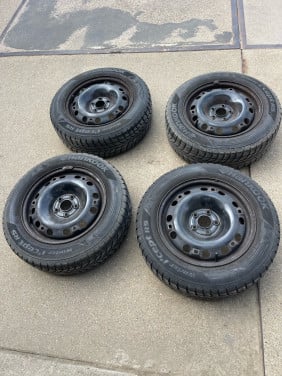 Te koop: set winterbanden