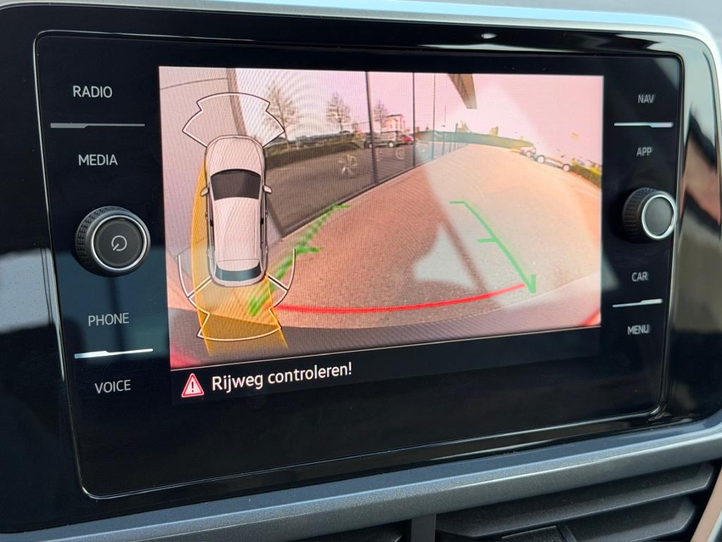 Volkswagen T-roc 1.5 tsi 150pk dsg style | navigatie | standkachel | camera