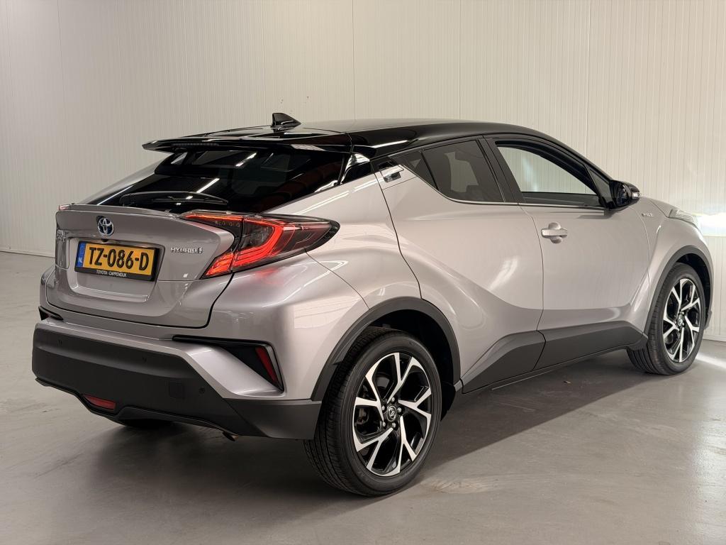 Toyota C-hr 1.8 hybrid bi-tone plus