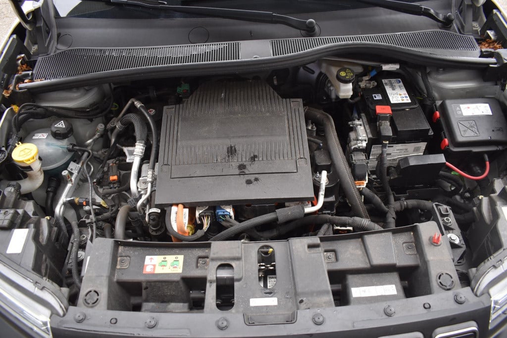 Jeep Avenger longitude 54 kwh | navi | lmv | cruise | apple carplay/android