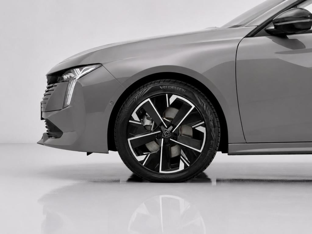Peugeot 508 1.6 hybrid 180 gt nl-auto, nieuwstaat incl. afneembare trekhaak