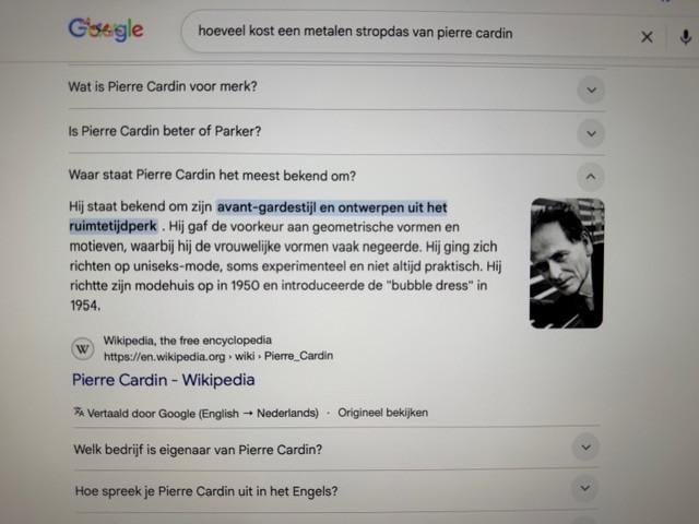 Mooie metalen stropdas in de vorm van een Vis