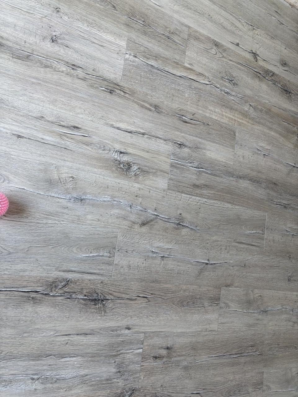 Gratis laminaat ongeveer 25m2 incl ondervloer