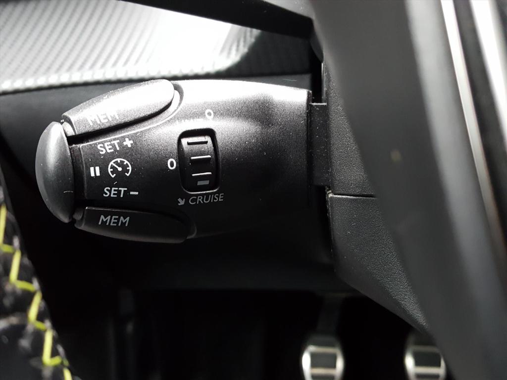 Peugeot 208 1.2 100pk gt-line 3d cockpit | apple carplay&android auto | nav