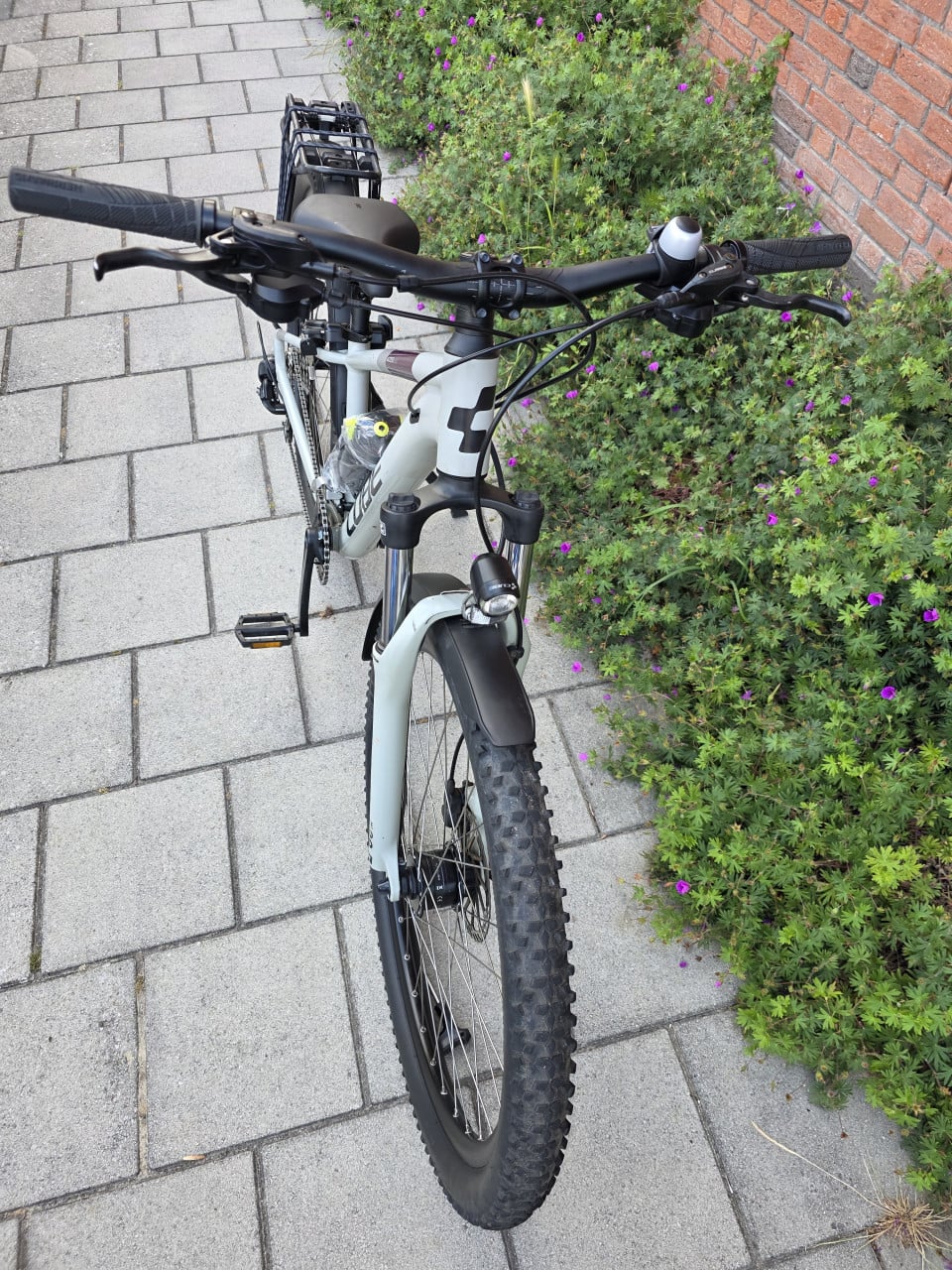 CUBE | ACCESS WS | 27.5 INCH | FRAME 35 CM | 2X8V | NETTE STAAT!