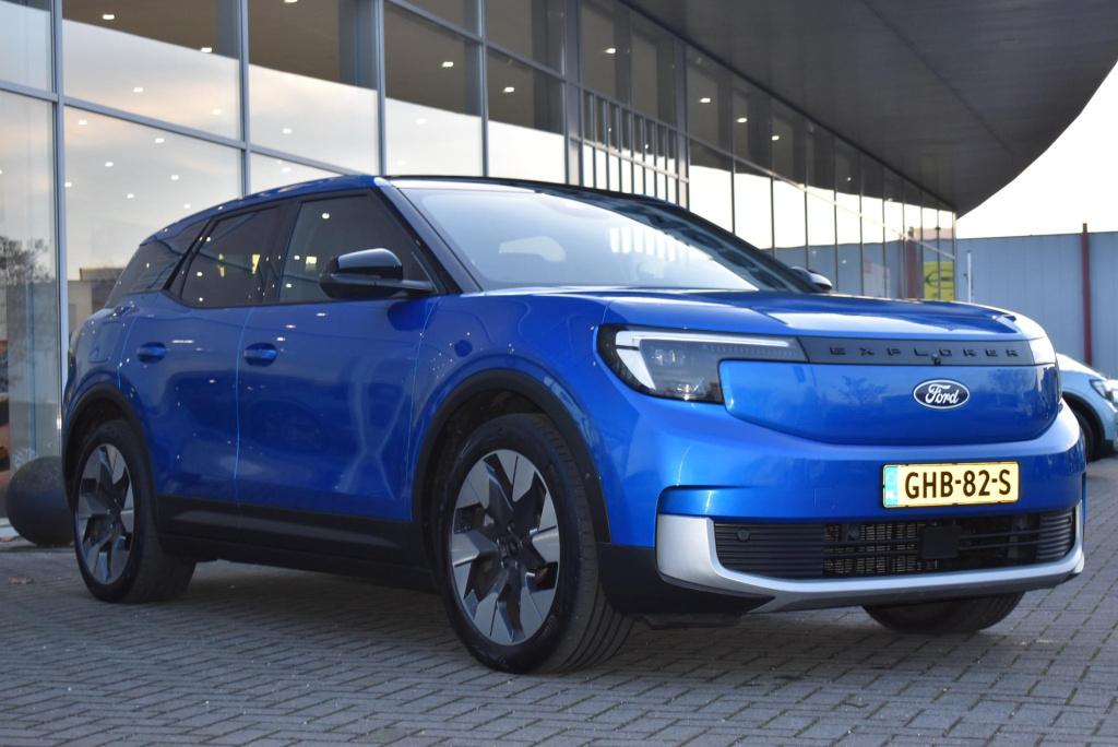 Ford Explorer premium extended range rwd 77 kwh | panoramadak | climate con