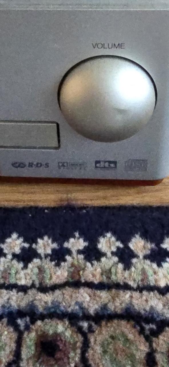 Jvc mini geluids setje cd kom er niet meer uit