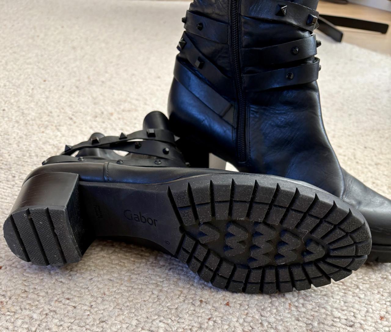 Dames Enkellaarsjes ( merk Gabor )