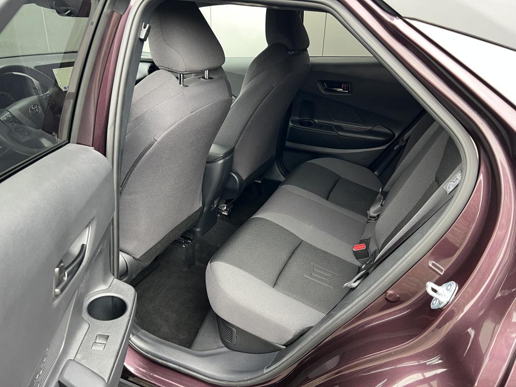 Toyota C-hr 1.8 hybrid 140 dyn