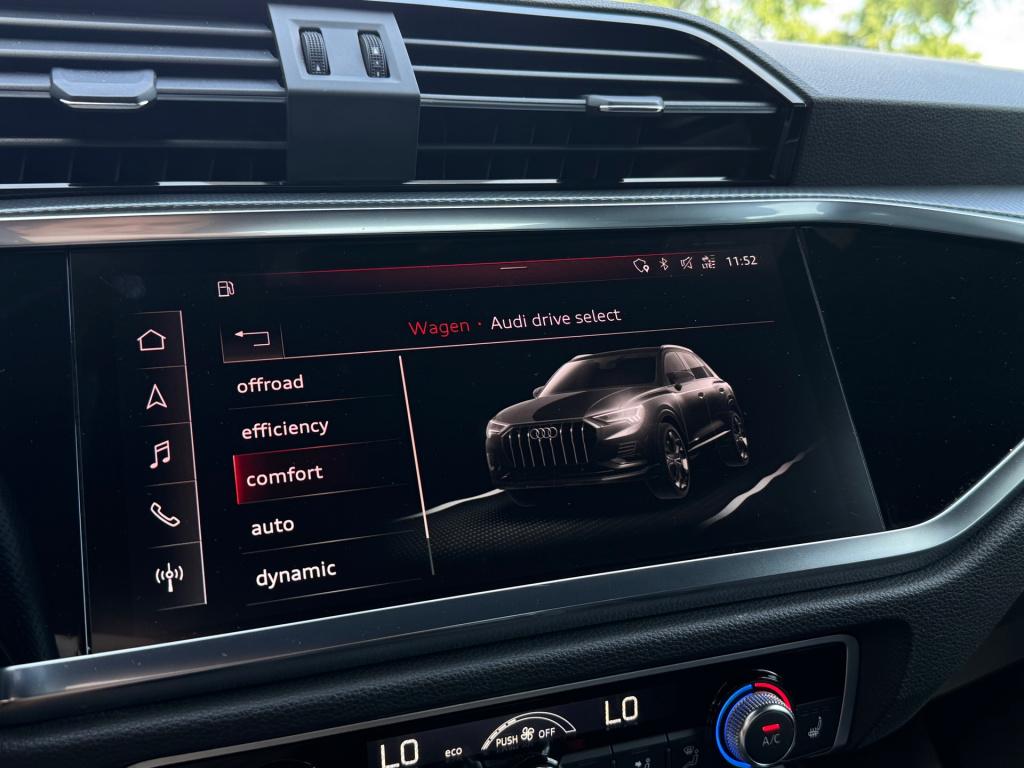 Audi Q3 35 tfsi 3x s line * matrix led * keyless * stoelverwarming