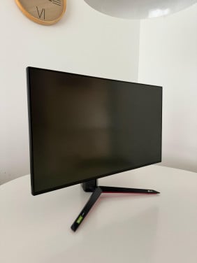 LG 27GN950 – 27" 4K 144Hz Monitor