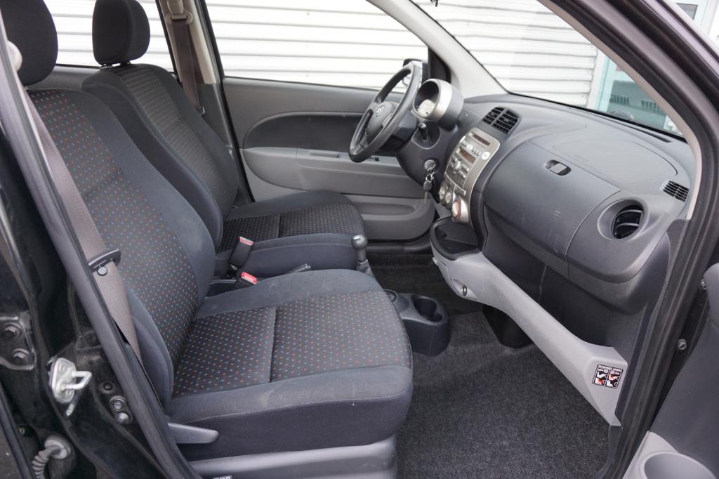 Daihatsu Sirion 2 1.3-16v prestige airco / elektr. ramen / nap