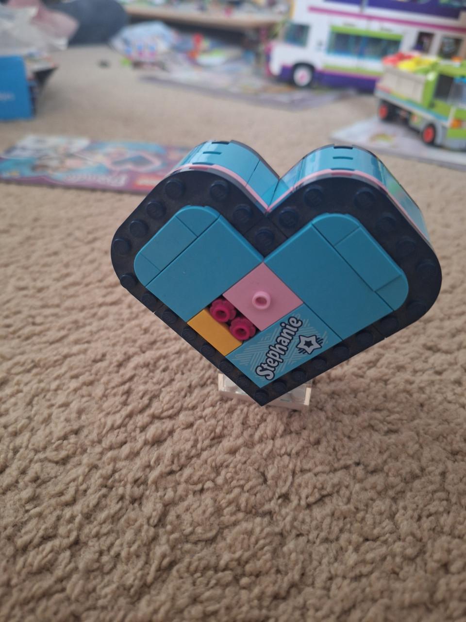 Lego Friends 41356, Stephanie's hartvormige doos, Leeftijd 6+