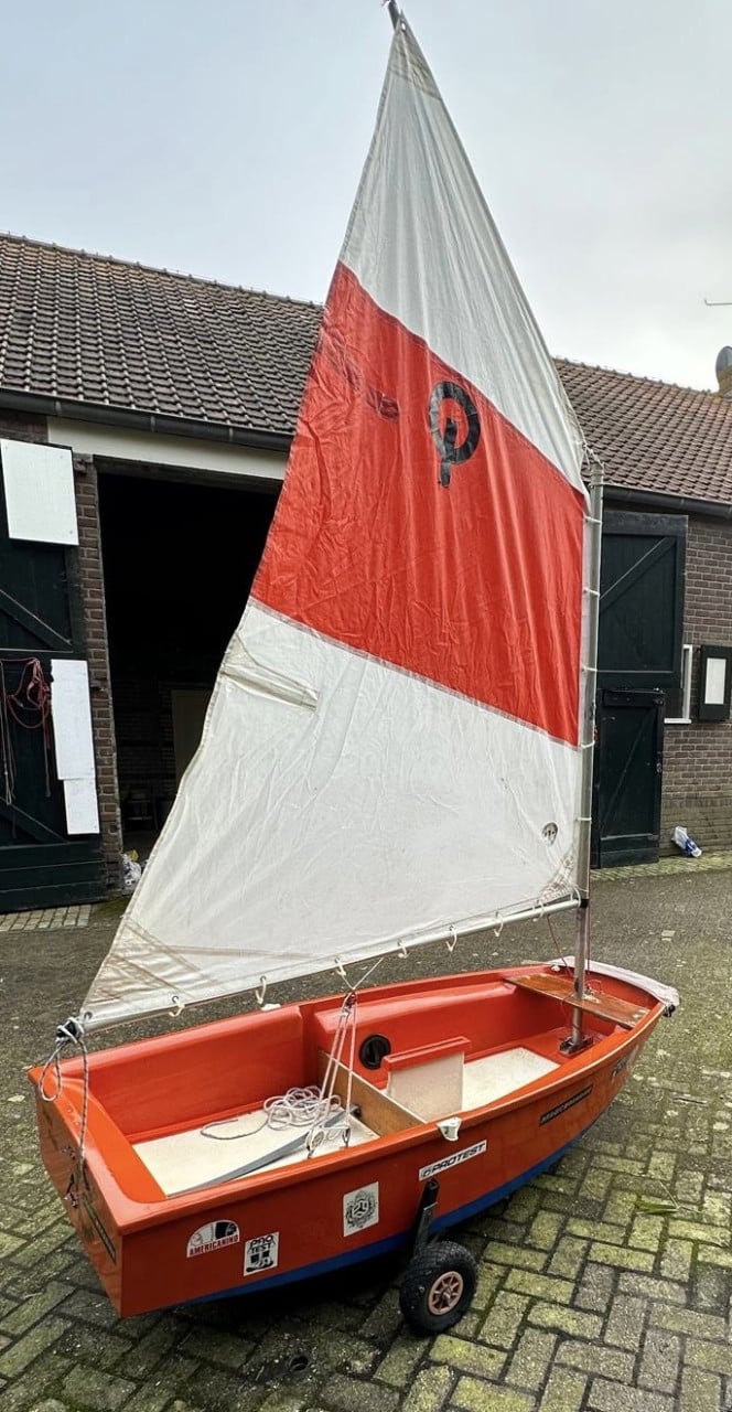 Te koop “Optimist” zeilbootje