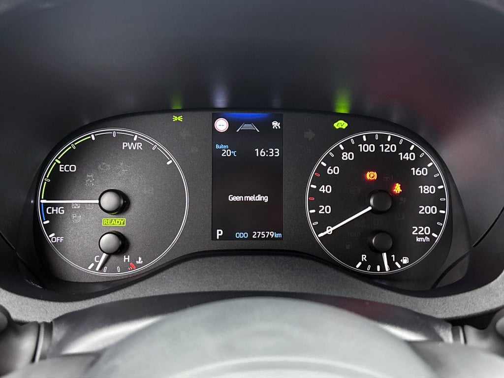 Mazda 2 Hybrid 1.5 centre-line