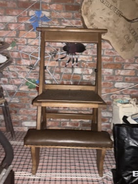 Te koop kerkstoel