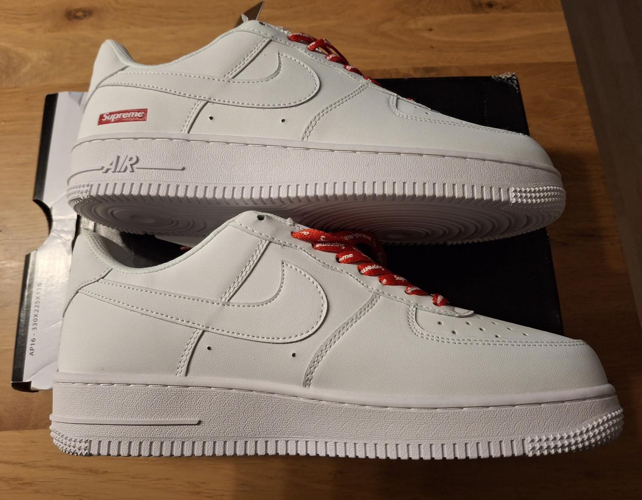 Sneakers Wit maat 46.