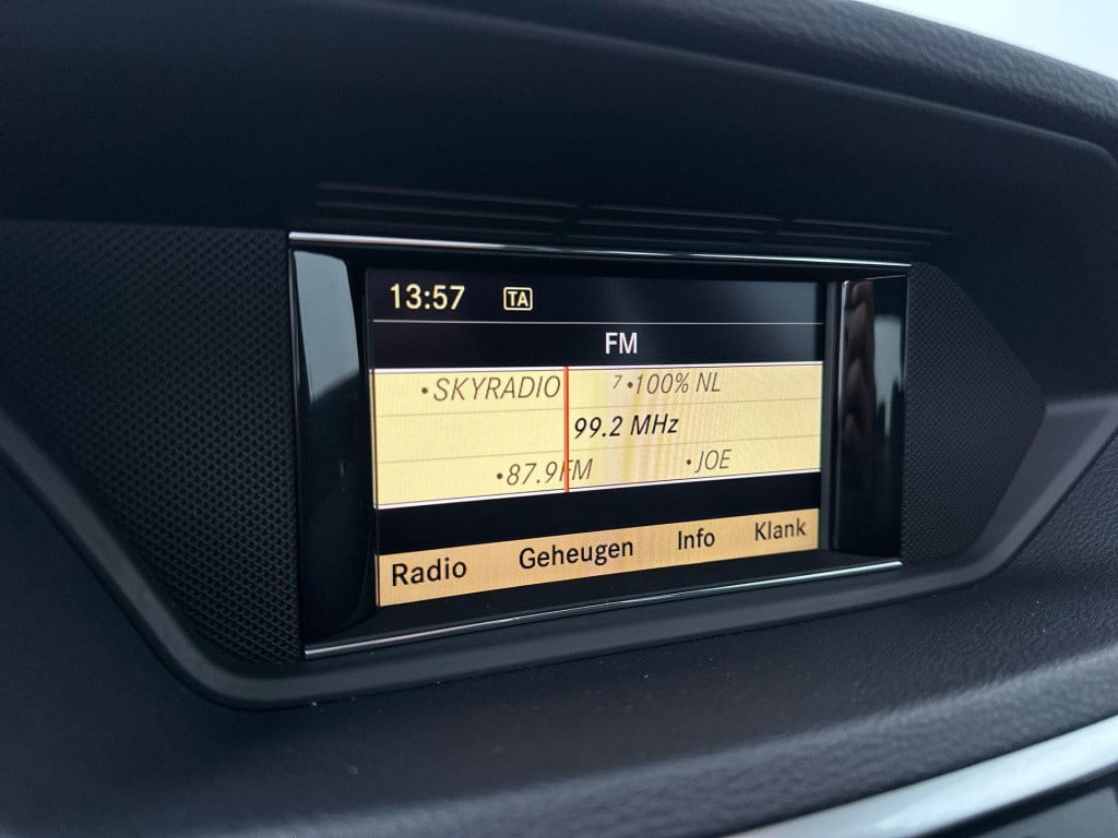 Mercedes-Benz E-Klasse 200 cgi avantgarde dakraam stoelverwarming