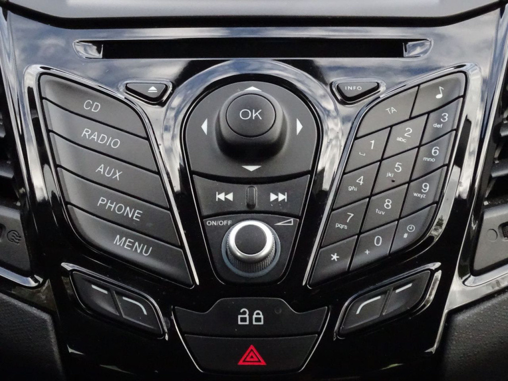 Ford Fiesta 1.0 ecoboost sport | pdc | clima | bluetooth | 17"