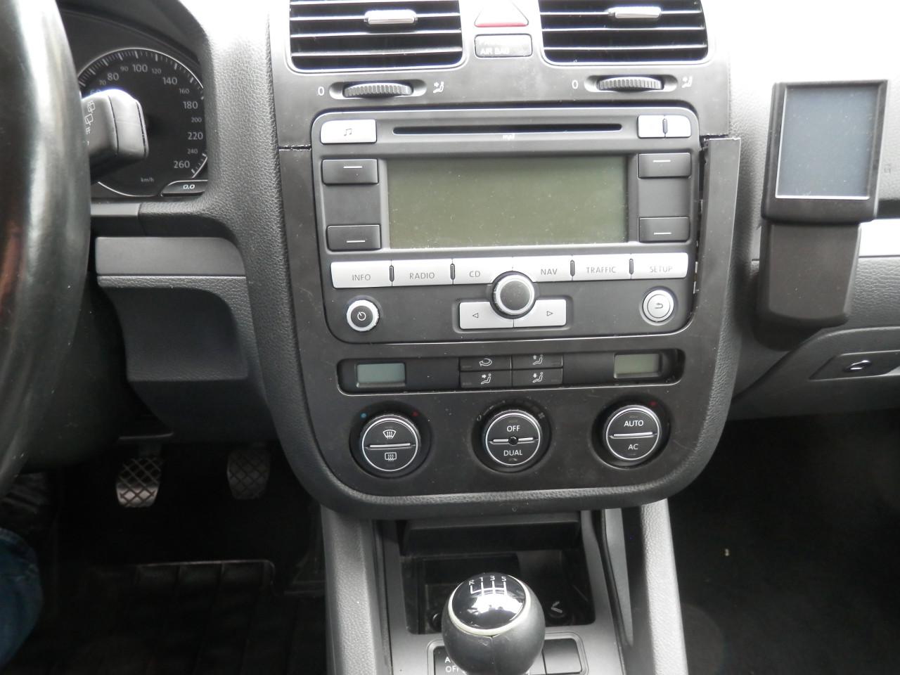 Auto Garant Biedt Aan: Volkswagen Golf Variant 1.4 TSI Trendline Business