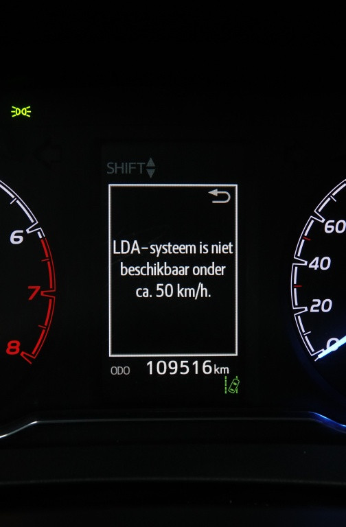 Toyota Yaris 1.0 vvt-i | camera | 15" | bluetooth |