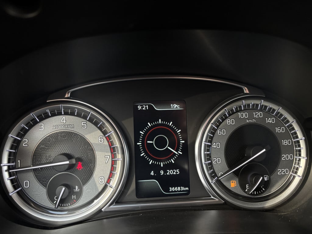 Suzuki Vitara 1.4 boosterjet style smart hybrid