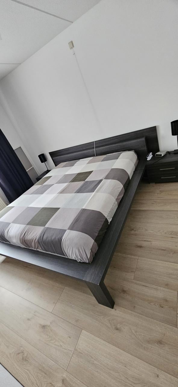 Bed 180x200