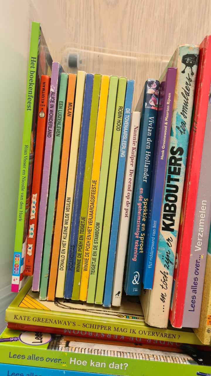 Diverse kinder en kook boeken te koop
