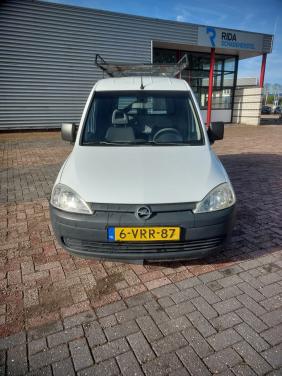 Opel combo bj 2011  2250 euro