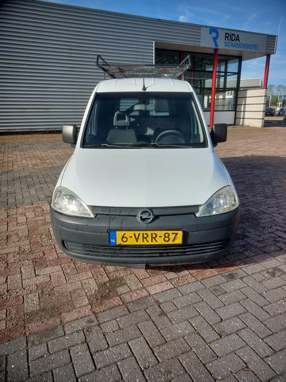 Opel combo bj 2011  2250 euro