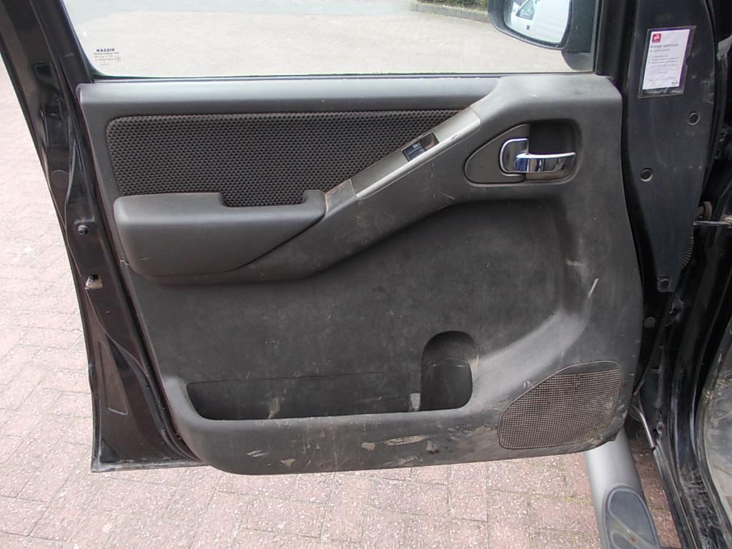 Nissan Navara 2.5 dci 4wd bj. 2010 motor defect!! export