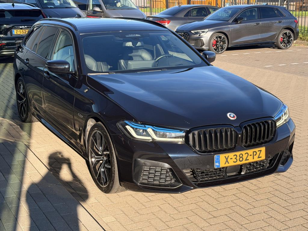 BMW 5 Serie touring 530e xdrive m-sport | soh 95% | acc | elek. trekhaak | 