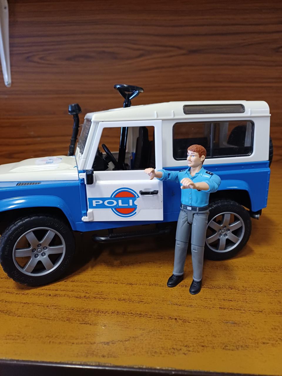 .BRUDER politieauto plus poppetje.