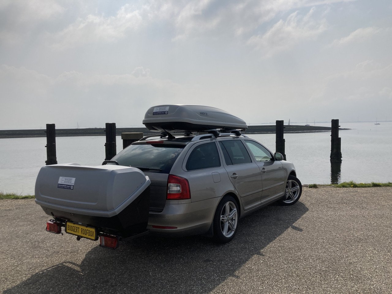 Trekhaakkoffer kantelbaar met basis Thule 420 liter te koop