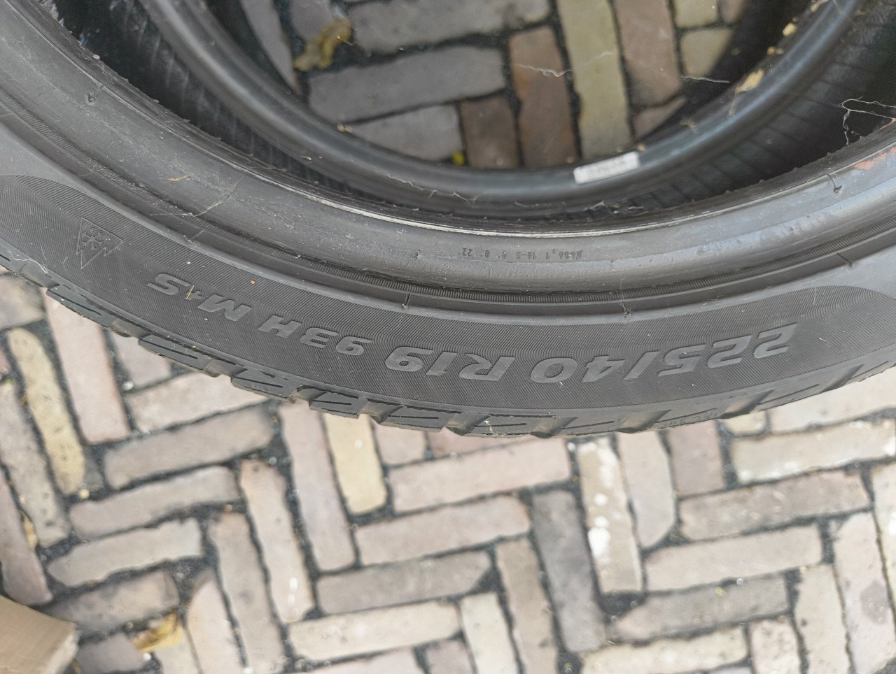Pirelli sottozero 3 225/40 R19