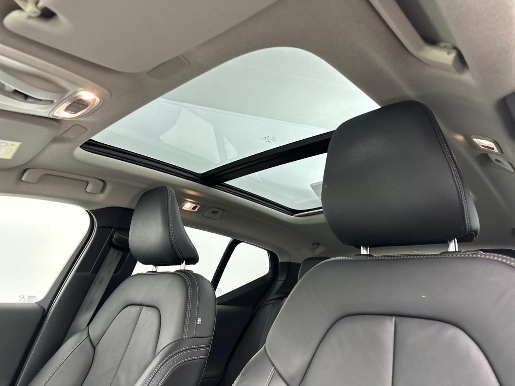 Volvo XC40 t5 262pk recharge ultimate dark| full options !! facelift