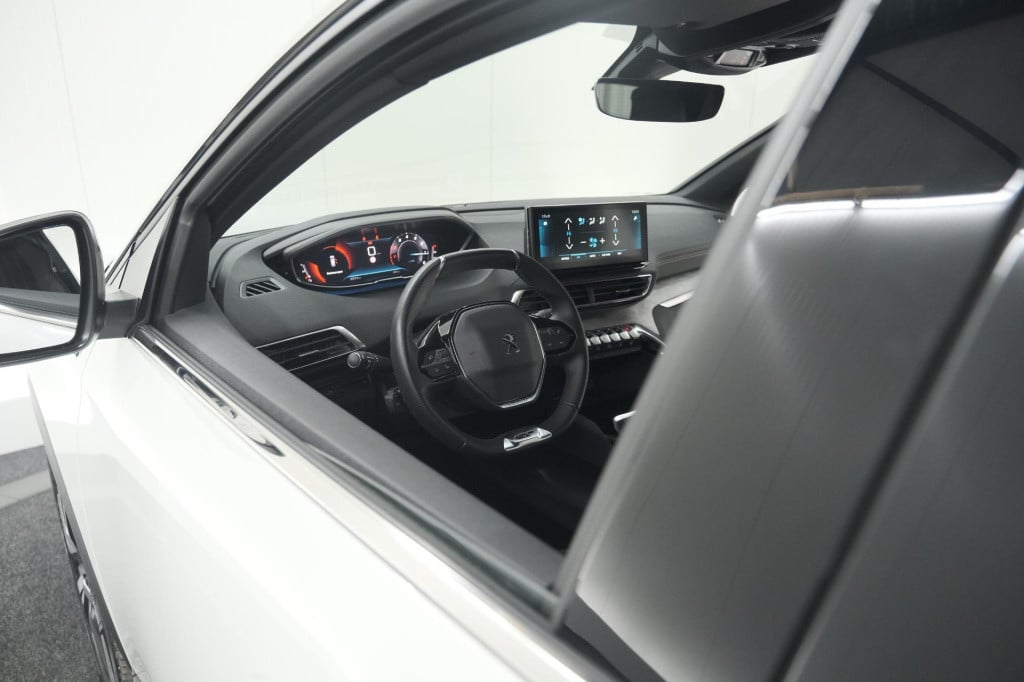 Peugeot 3008 puretech 130 gt | camera | adaptieve cruise control | elektron
