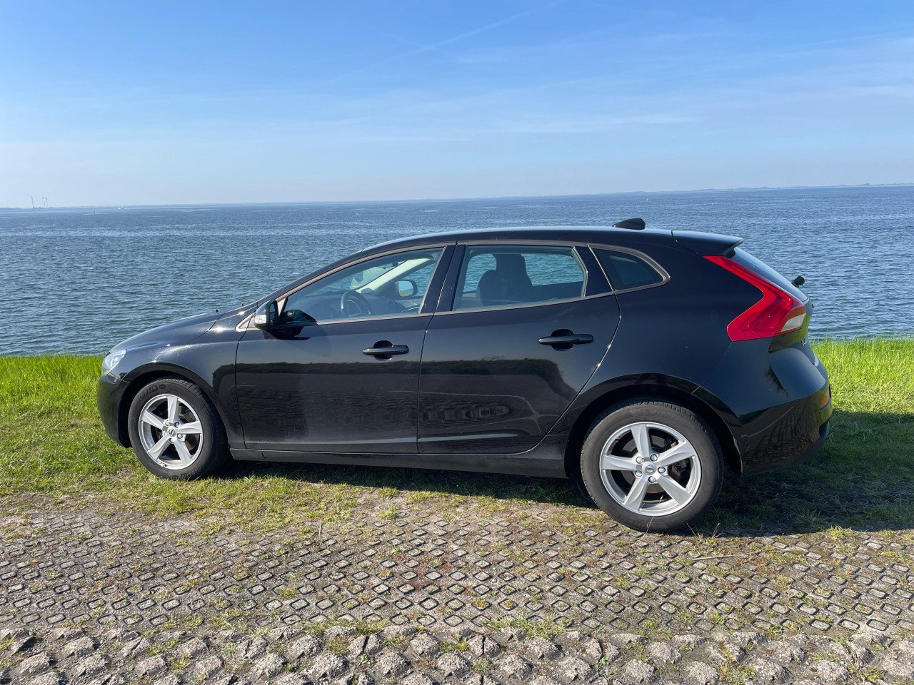 Volvo V40 2.0 D2 120PK 2017 Zwart