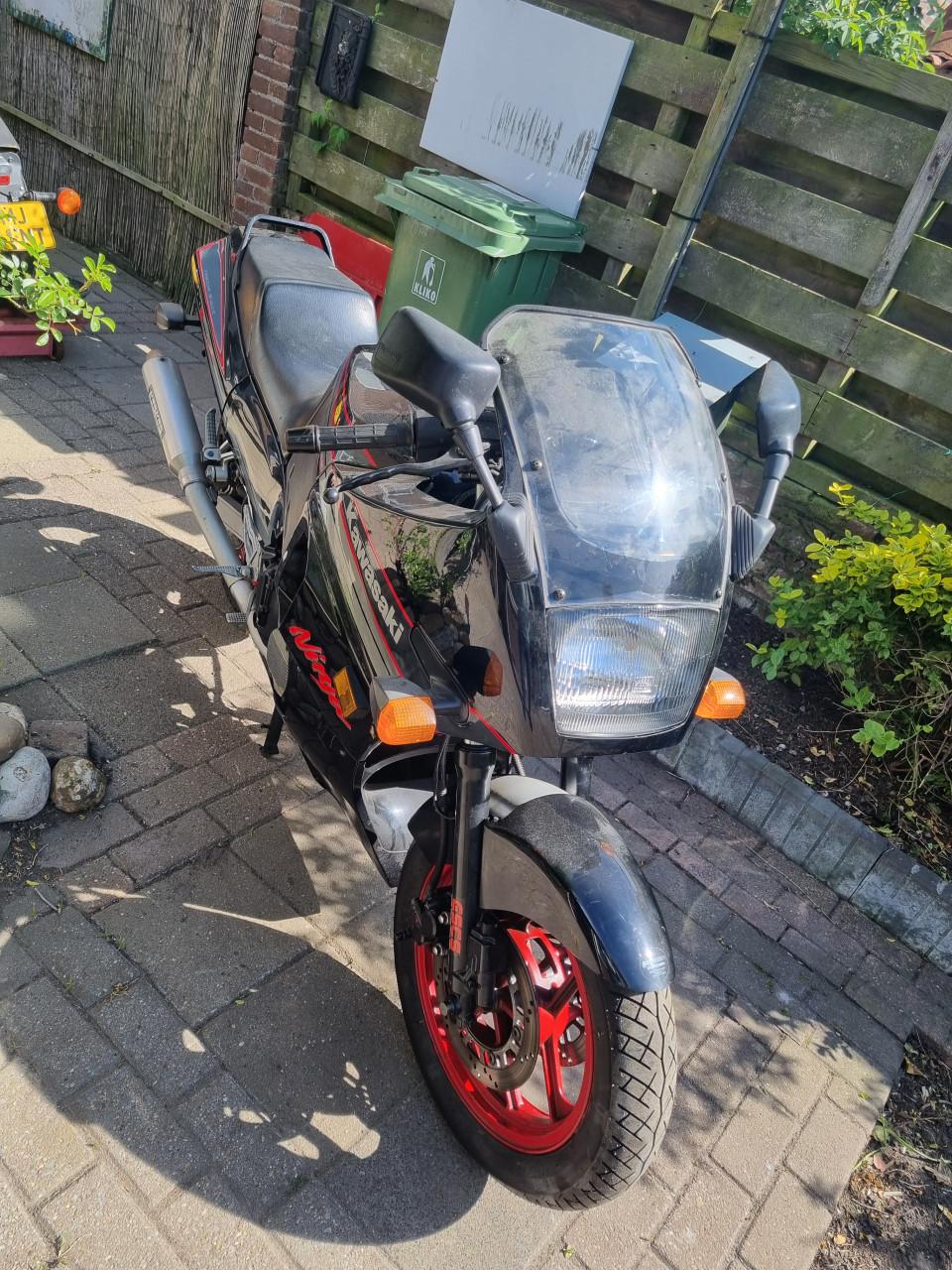Kawasaki ninja gpx600r