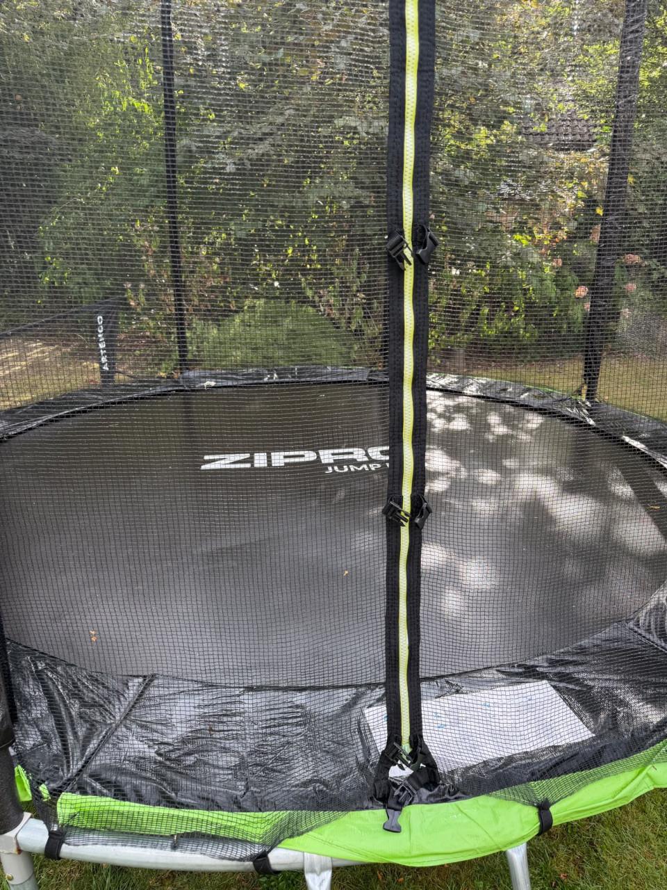 ZIPRO trampoline