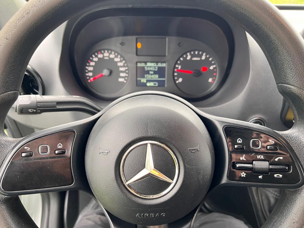 Mercedes-Benz Sprinter 211 cdi l2h2//mbux//pdc//3-zits