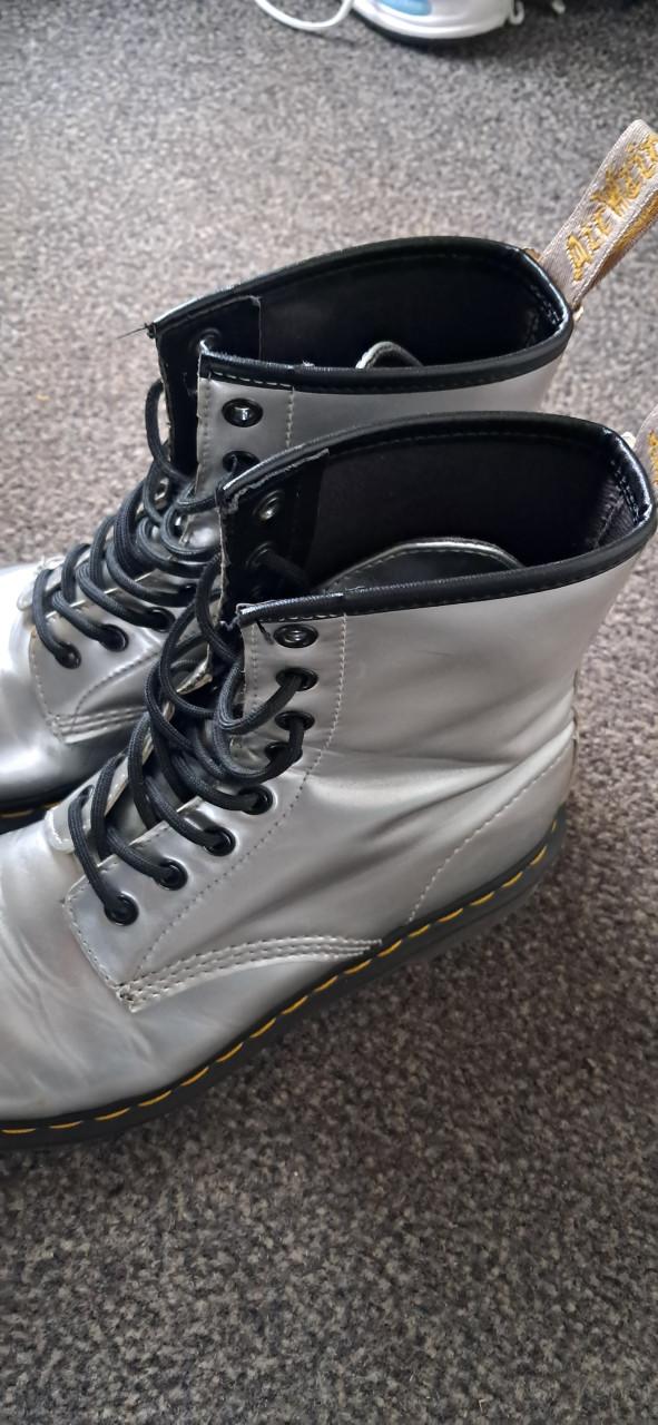 Dr Martens zilver maat 39